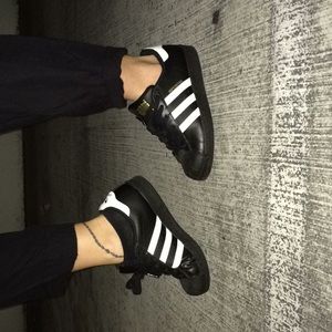 Adidas Superstar.